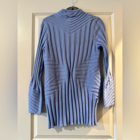 Soft Surroundings Crystalline Geometric Full Zip Blue Heron Fitted Sweater Small - Picture 3 of 4